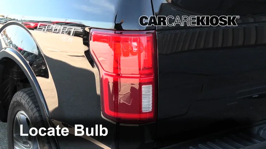 2018 Ford F-150 XLT 3.0L V6 Turbo Diesel Crew Cab Pickup Éclairage Feux de position arrière (remplacer ampoule)
